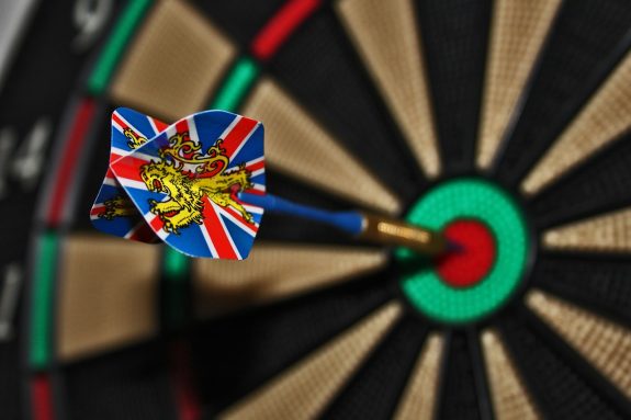 darts-ge2c134b43_1280 darts-ge2c134b43_1280
