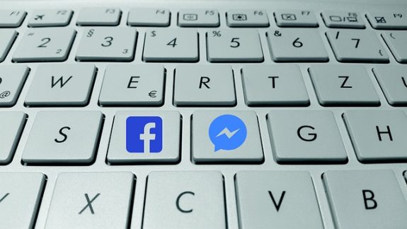 keyboard-g44109a251_640
